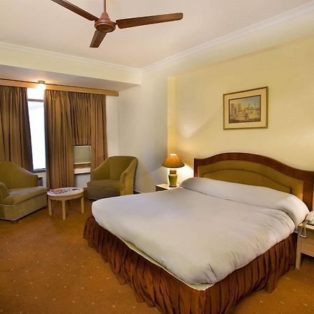 The Bmk Hotel New Delhi Eksteriør bilde